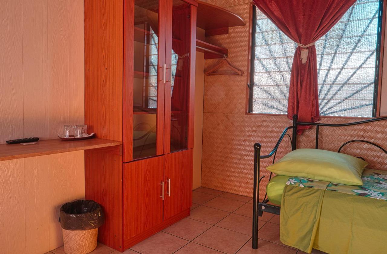 Inaiti Lodge Папеэте Экстерьер фото